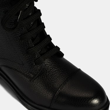  Kadın Siyah Bağcıklı Deri Postal Bot