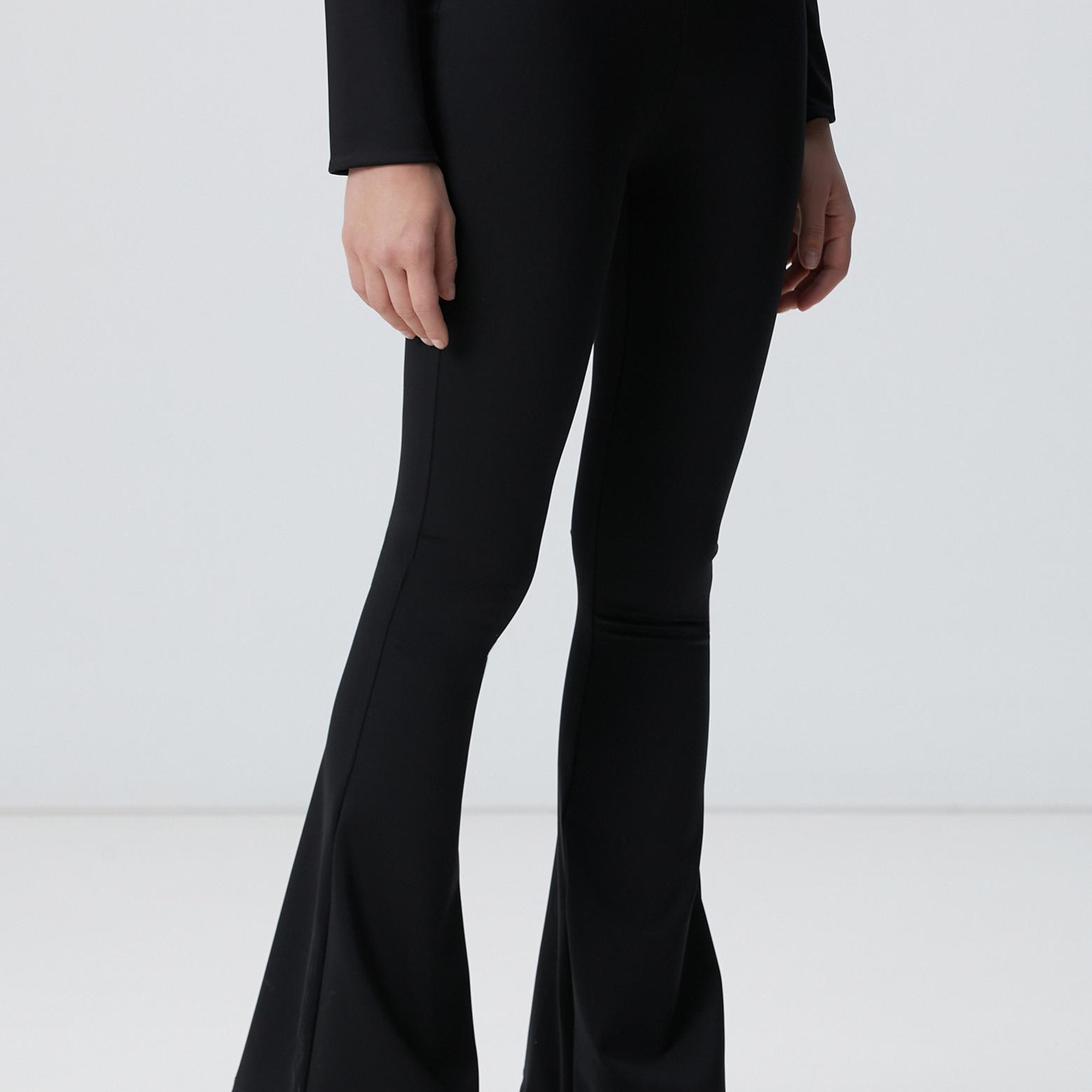 Network Kadın Siyah N-Tech Flare Kalıp Eşofman