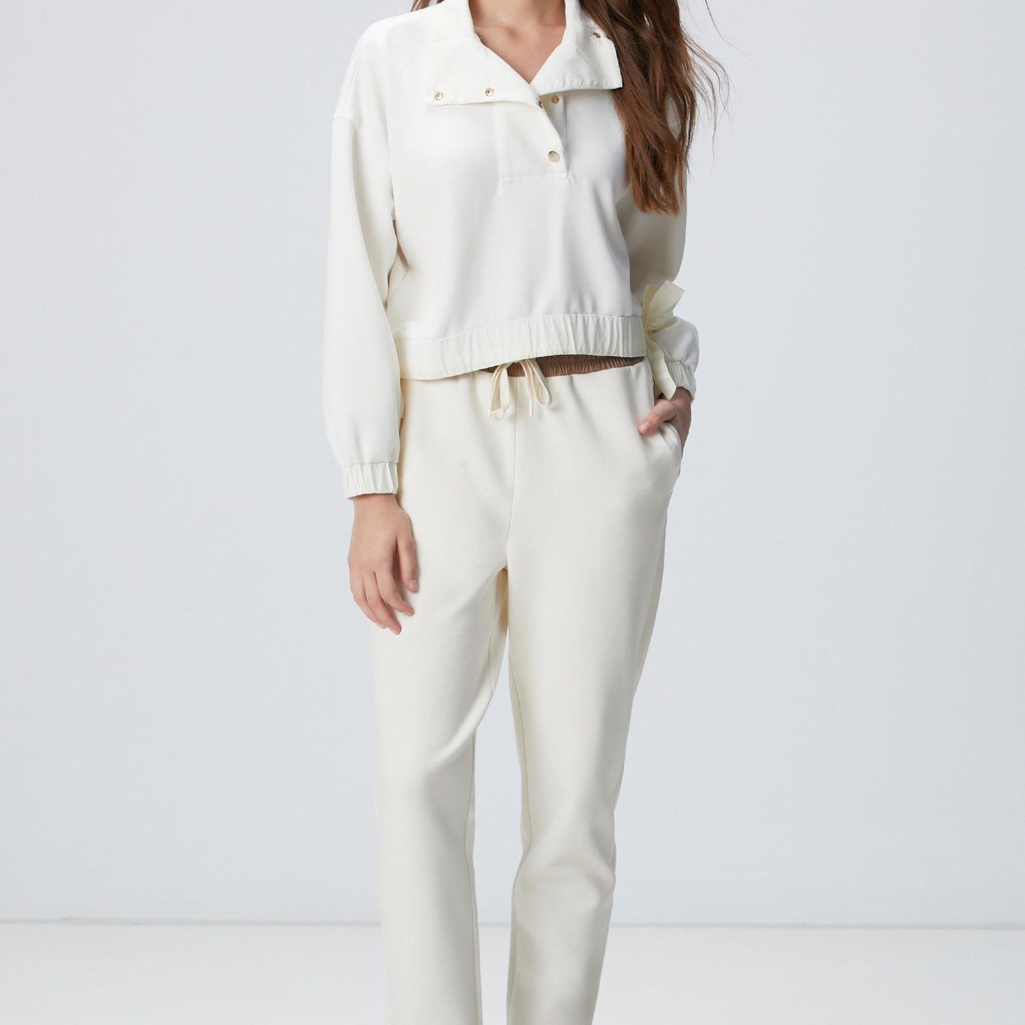 Network Kadın Kırık Beyaz Çıtçıt Detaylı Sweatshirt