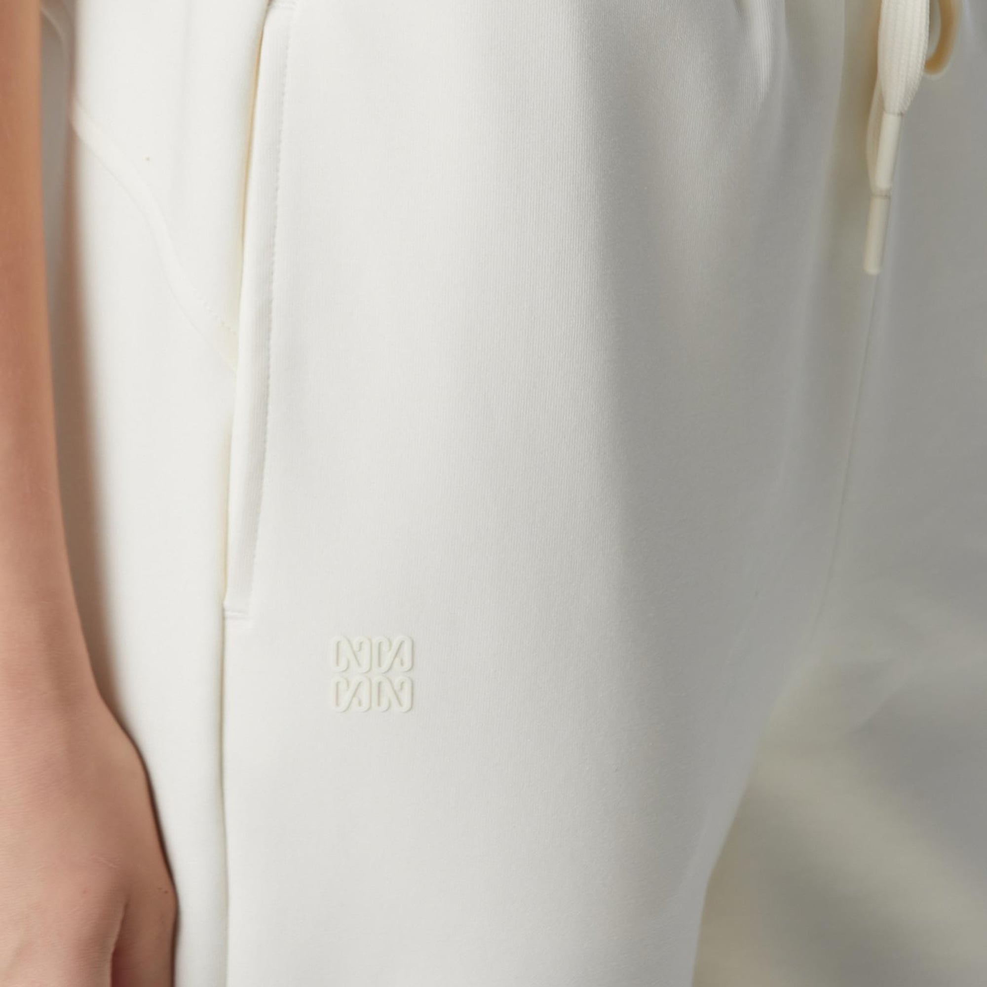 Network Kadın Kırık Beyaz N-Tech Dokuma Garnili Örme Eşofman