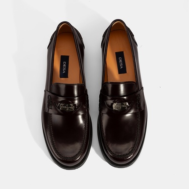  Kadın Bordo Metal Toka Detaylı Deri Loafer
