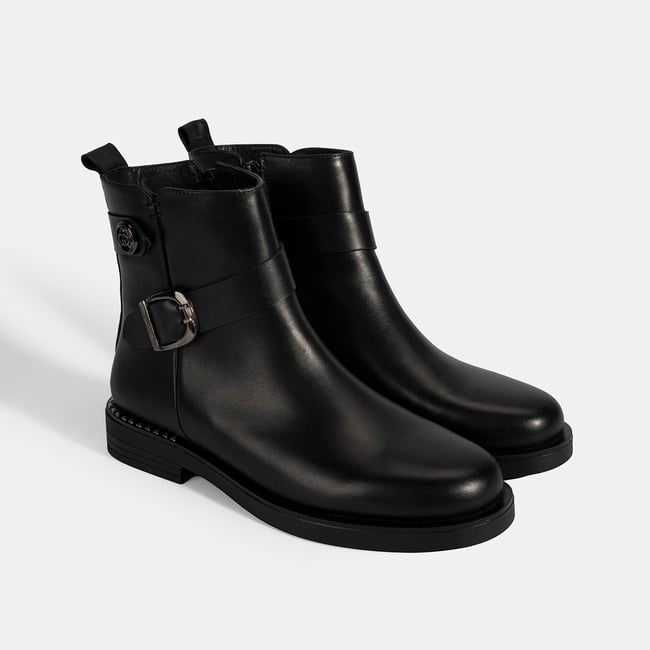  Kadın Siyah Metal Toka Detaylı Deri Bot