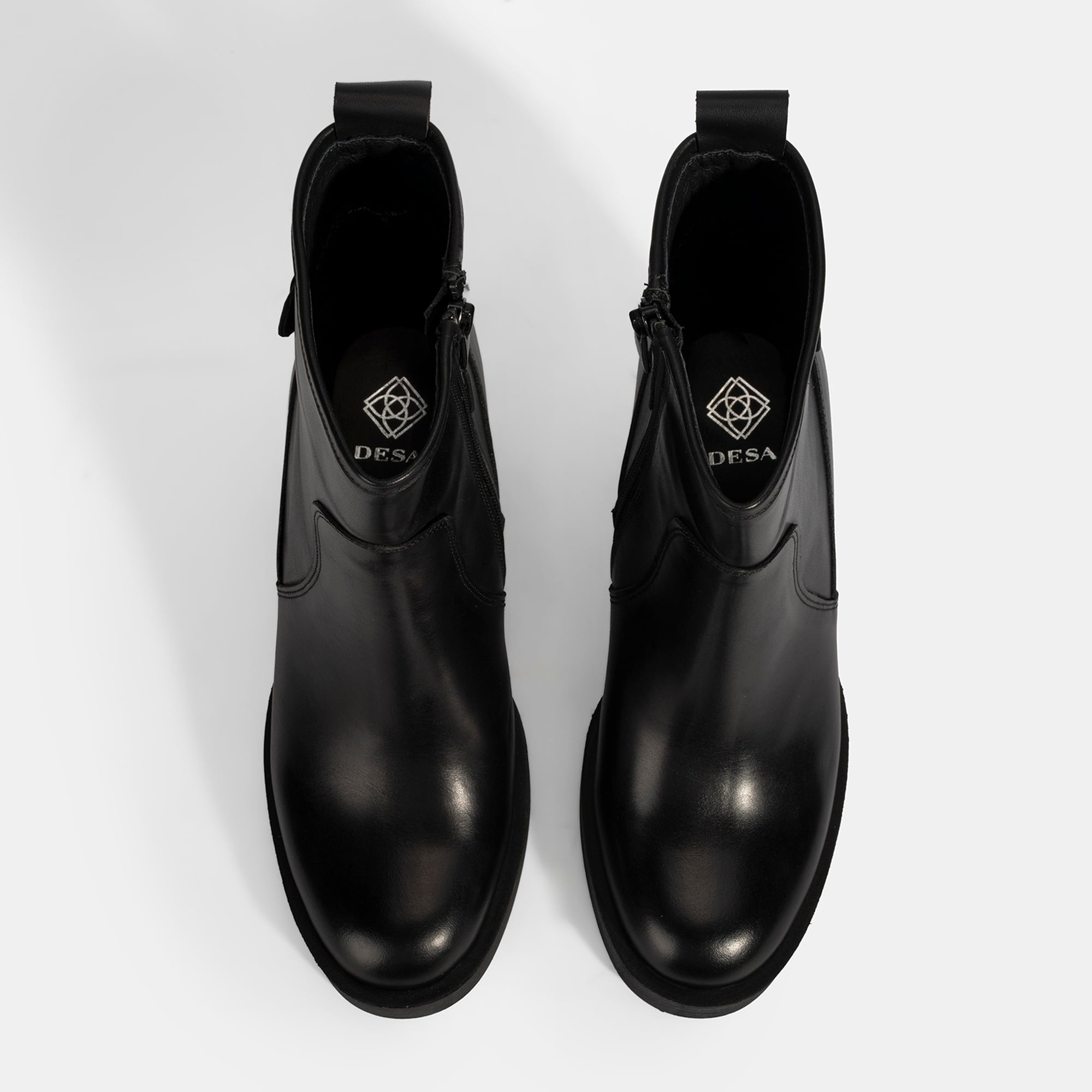 Kadın Siyah Kalın Topuklu Deri Bot