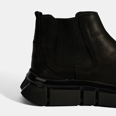  Erkek Siyah Lastik Detaylı Nubuk Deri Bot