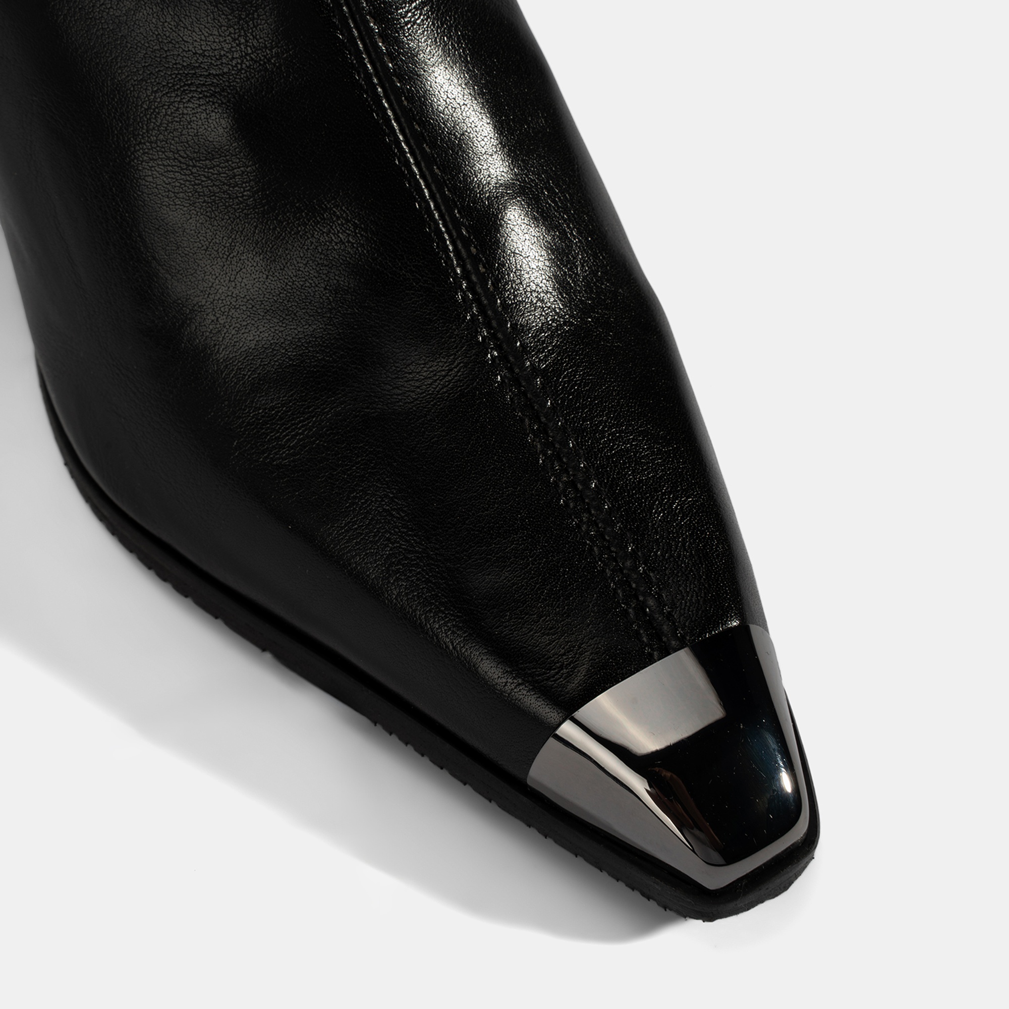 Kadın Siyah Metal Burun Detaylı Topuklu Stretch Bot