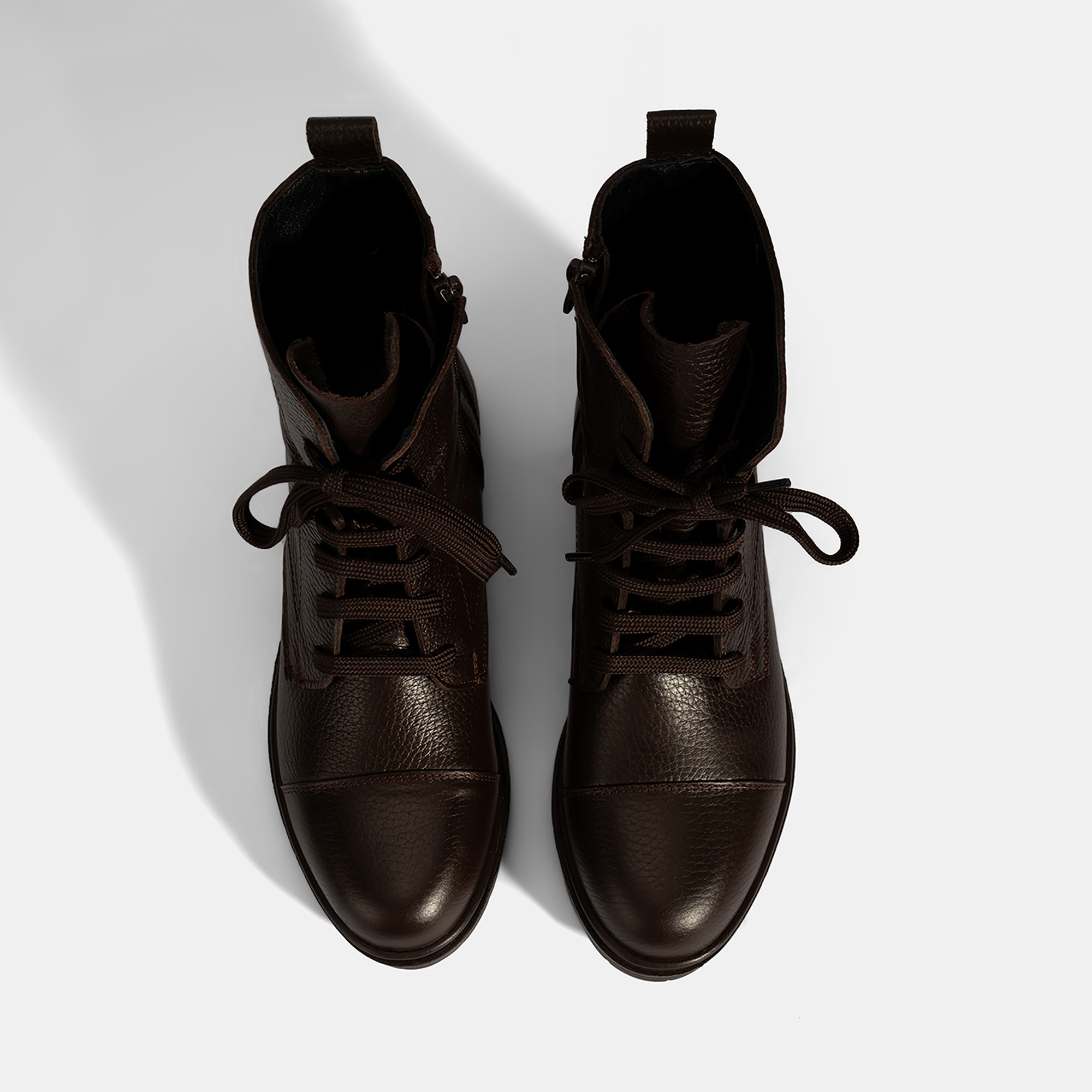 Kadın Kahve Bağcıklı Deri Postal Bot