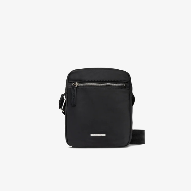  Calvin Klein Sleek Nylon Reporter Erkek Siyah El Çantası