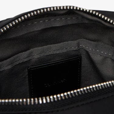  Calvin Klein Sleek Nylon Reporter Erkek Siyah El Çantası