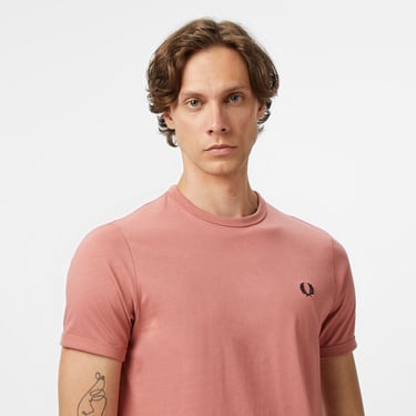 Fred Perry Ringer Erkek Pembe T-Shirt
