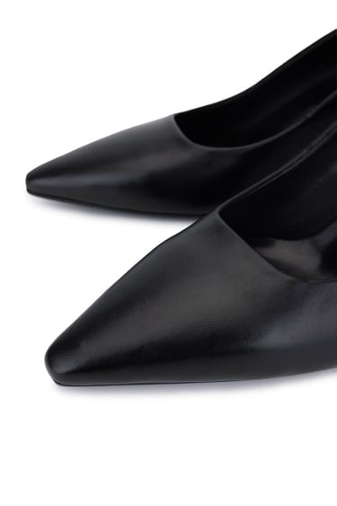  Tamer Tanca Kadın Hakiki Deri Siyah Topuklu Ayakkabı