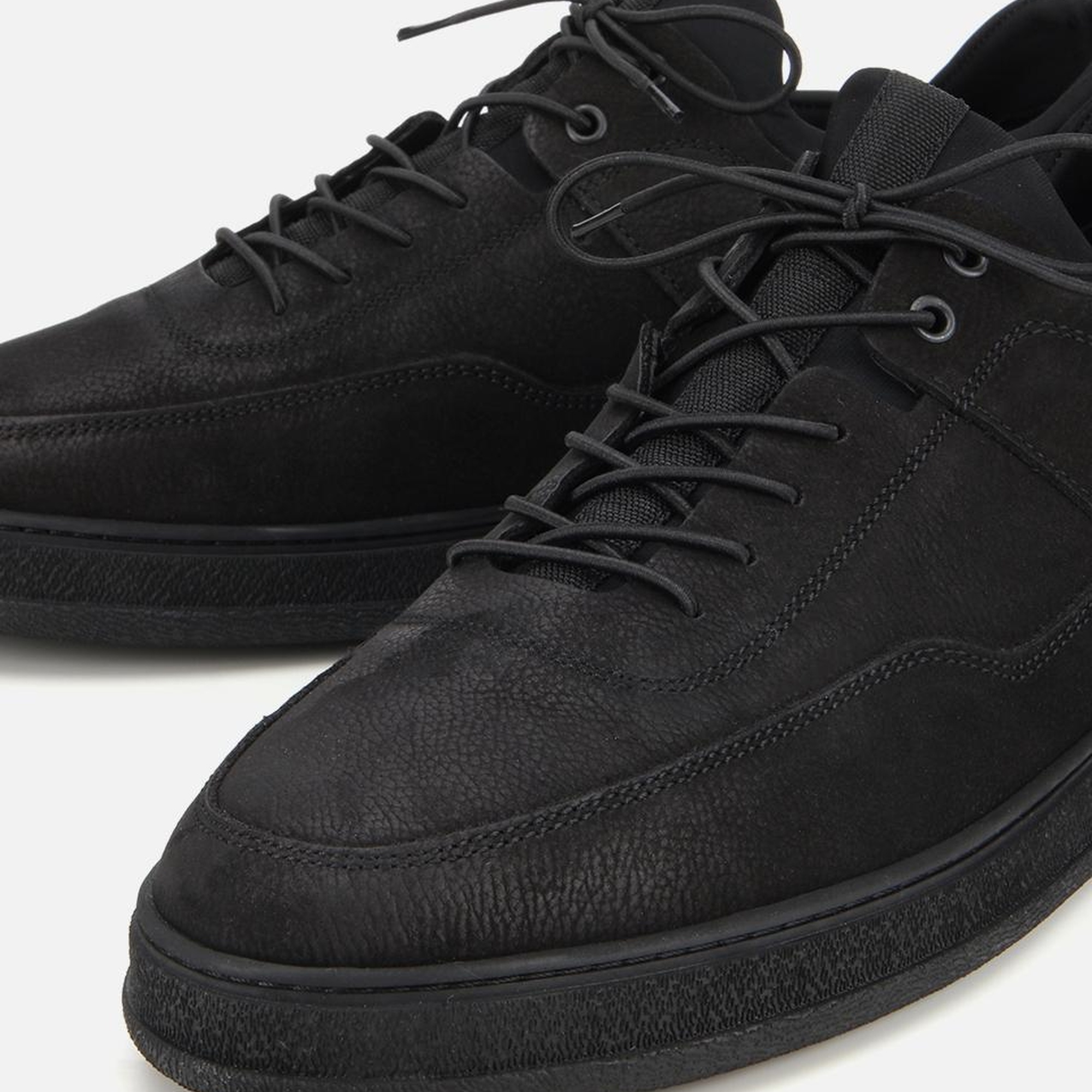 Erkek Nubuk Deri Siyah Rahat Tabanlı Spor Ayakkabı