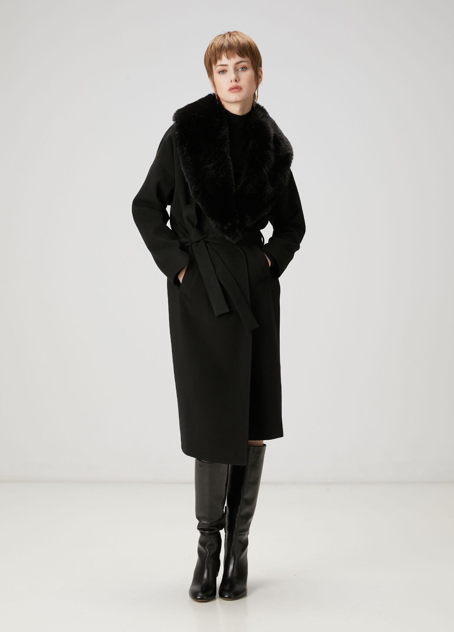  Beymen Club Kadın Siyah Kürk Yaka Kruvaze Palto