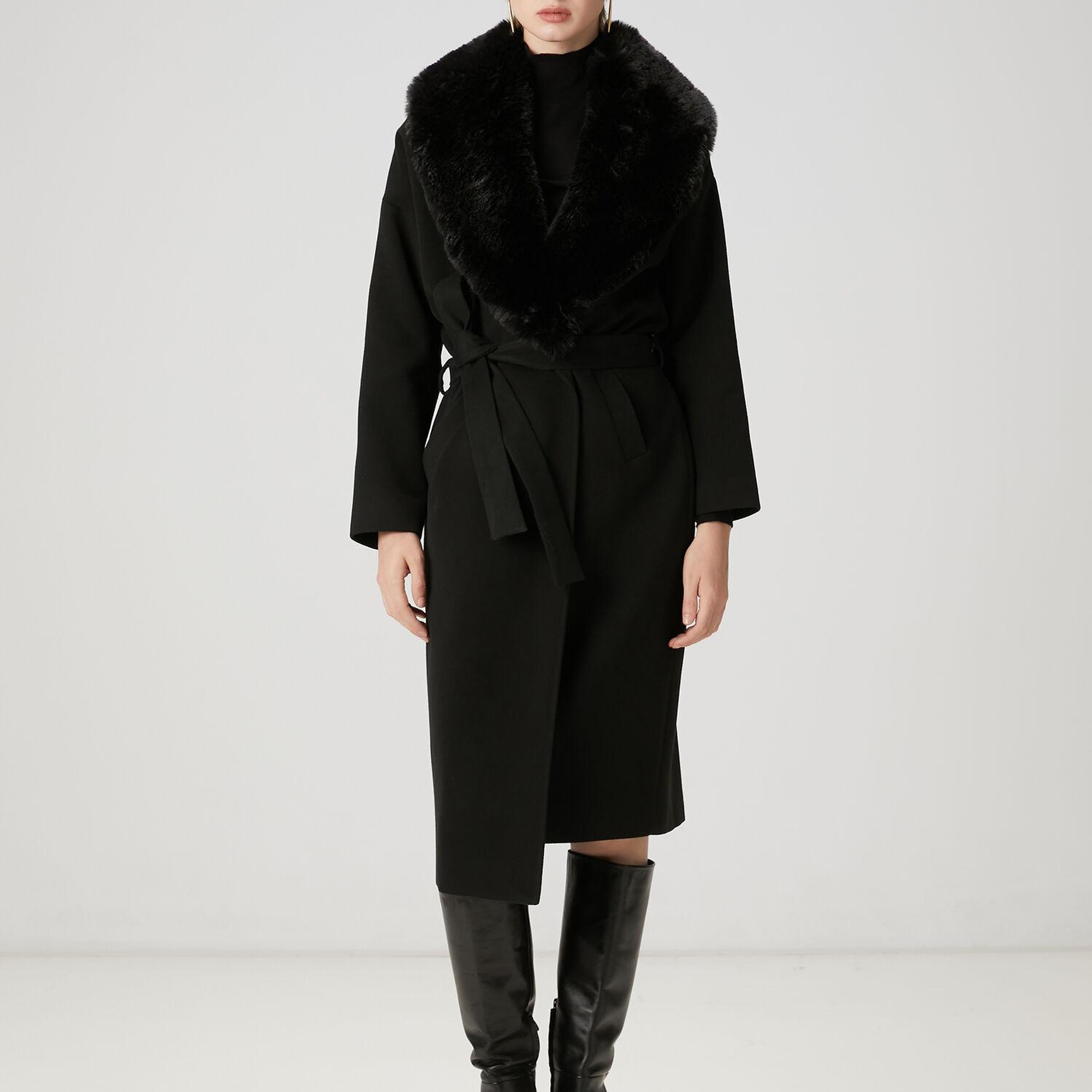 Beymen Club Kadın Siyah Kürk Yaka Kruvaze Palto