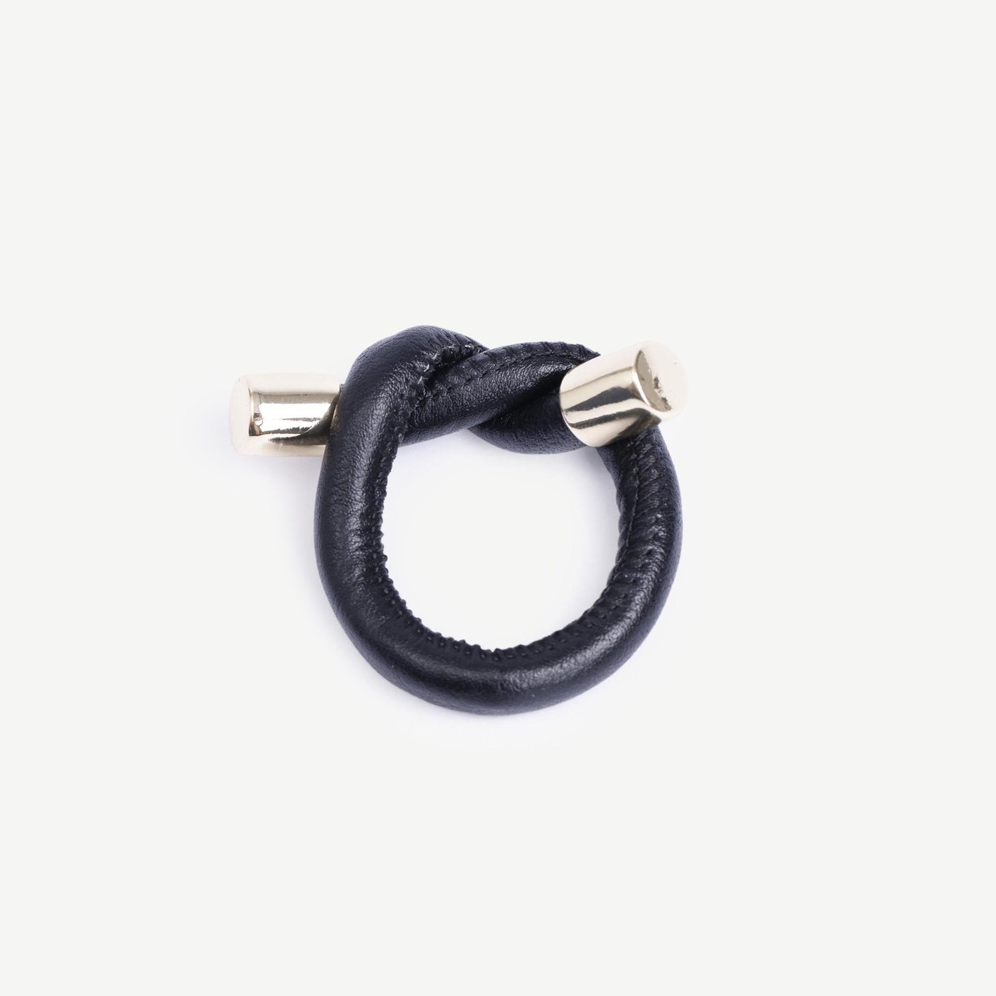 YARGICI Deri Görünümlü Ve Düğüm Formlu Toka