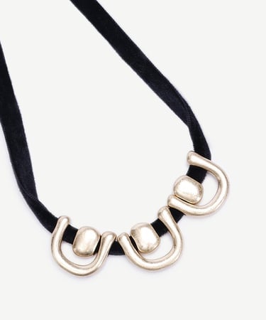  YARGICI Metal Uç Detaylı Siyah Kolye