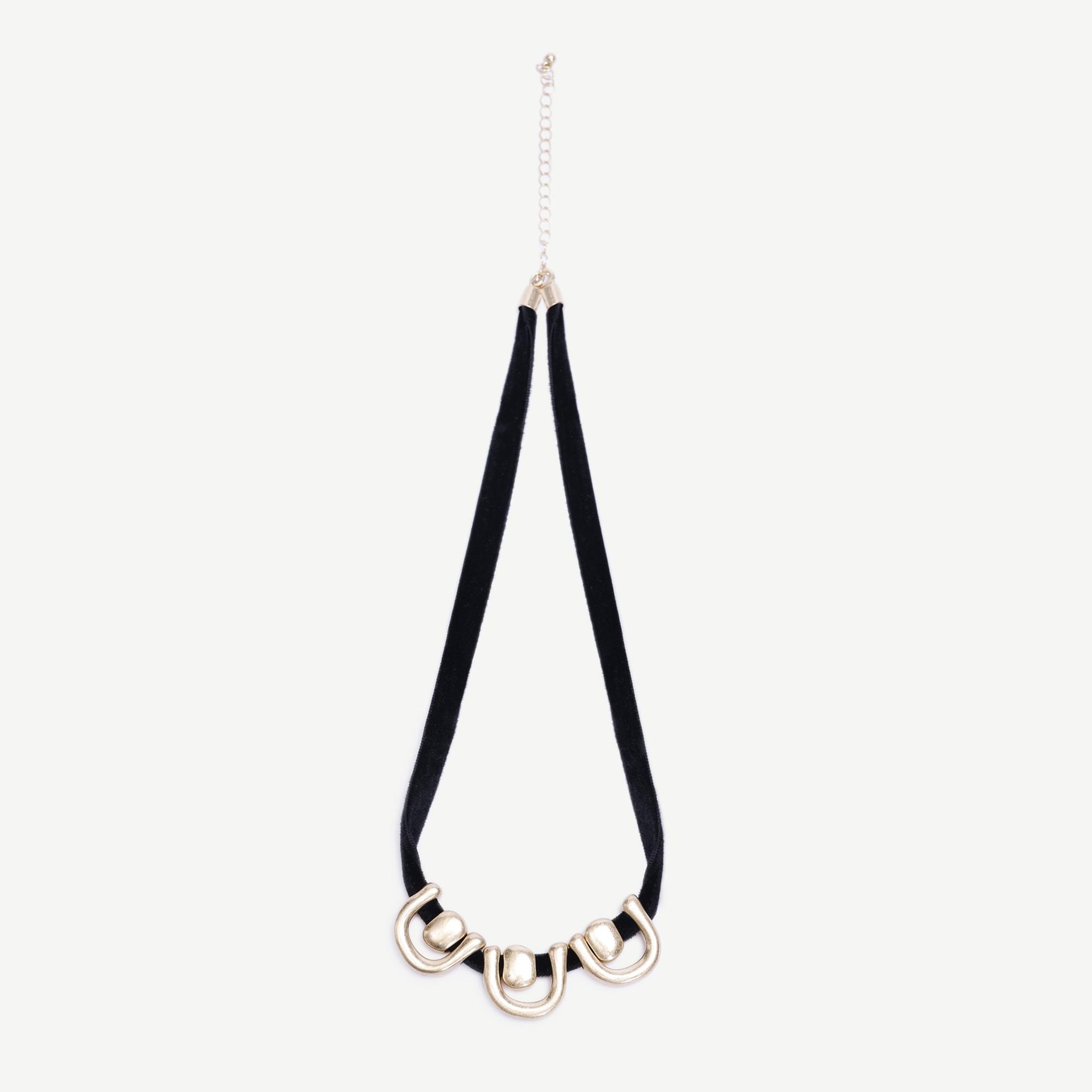 YARGICI Metal Uç Detaylı Siyah Kolye