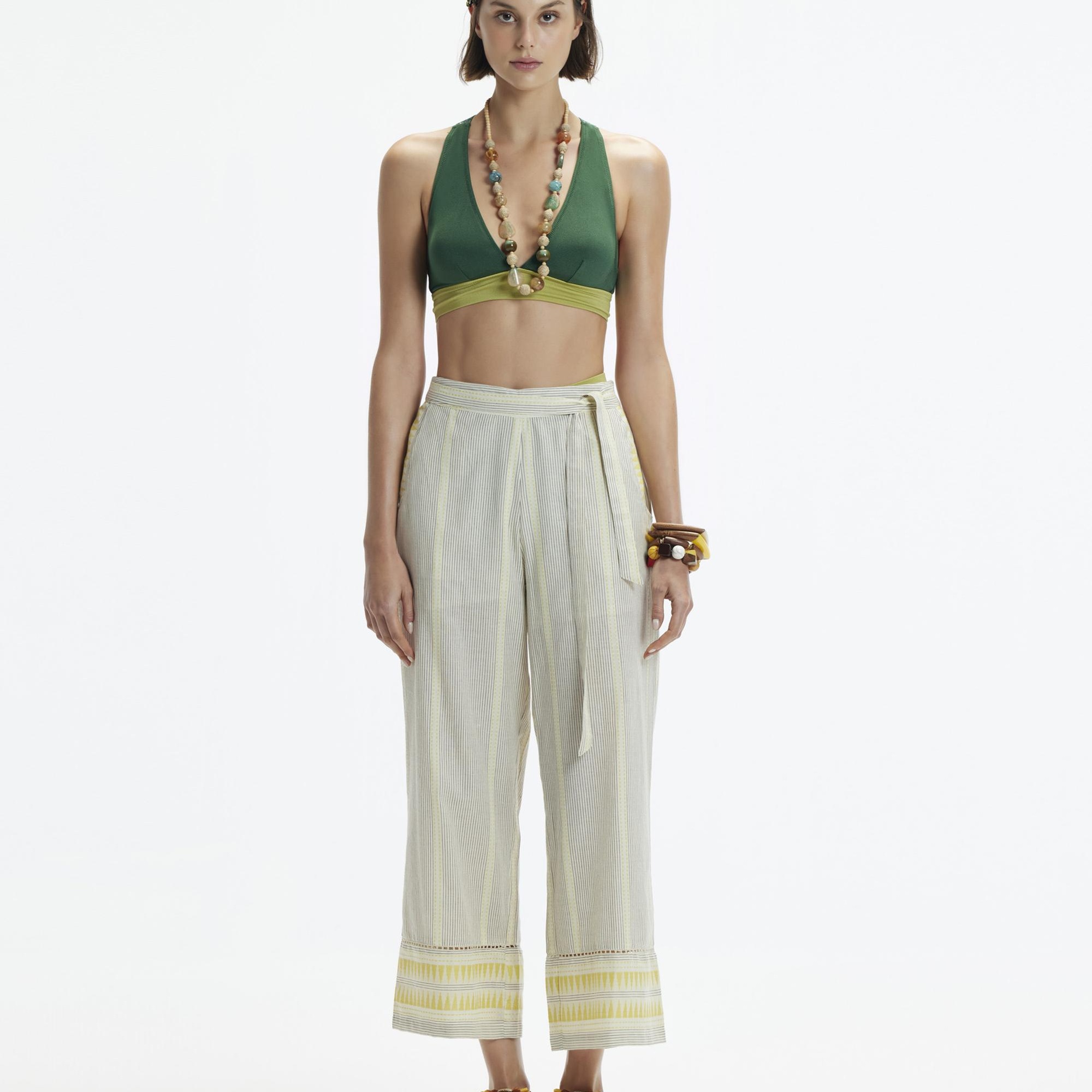 YARGICI KEMERLİ CROPPED BOY PANTOLON