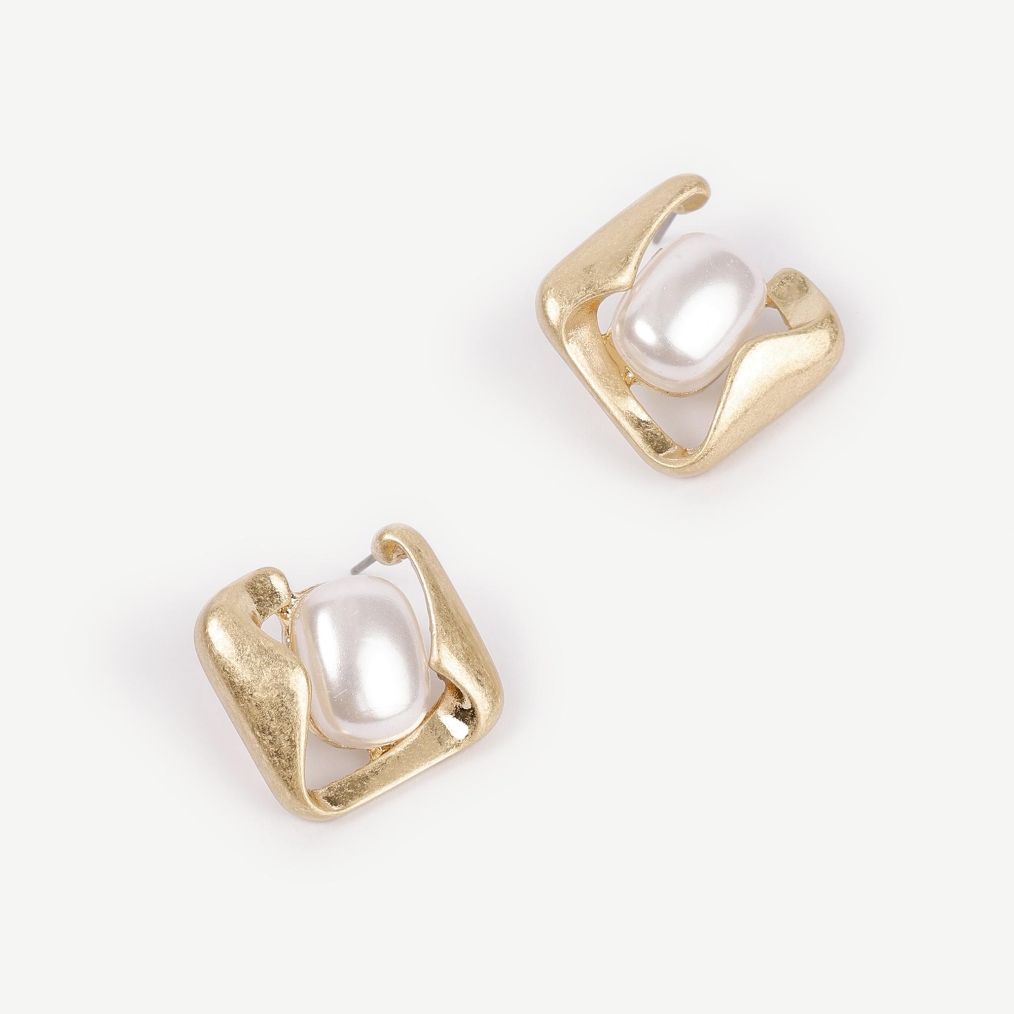 YARGICI Akrilik İnci Detaylı Küpe