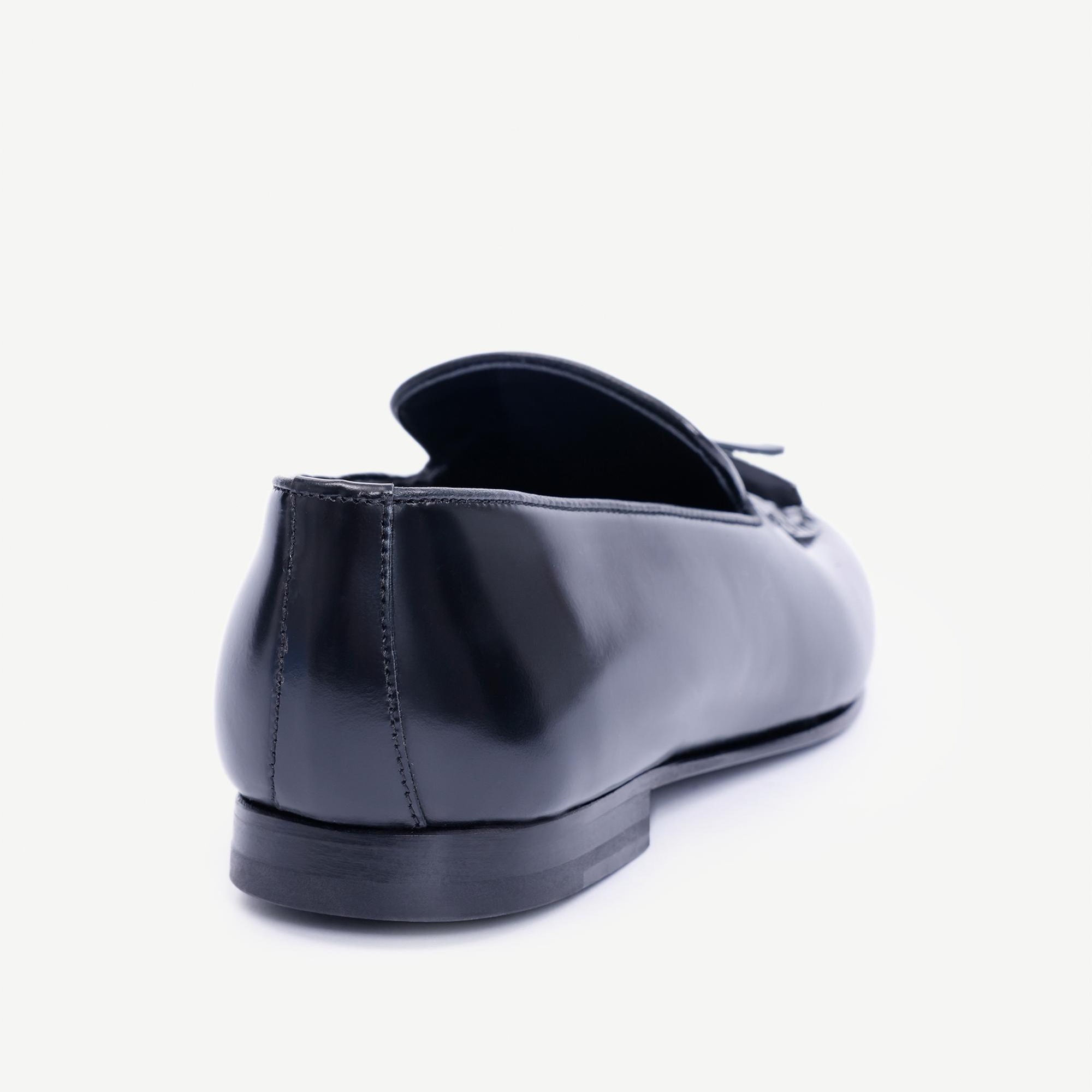 YARGICI Püskül Detaylı Deri Loafer