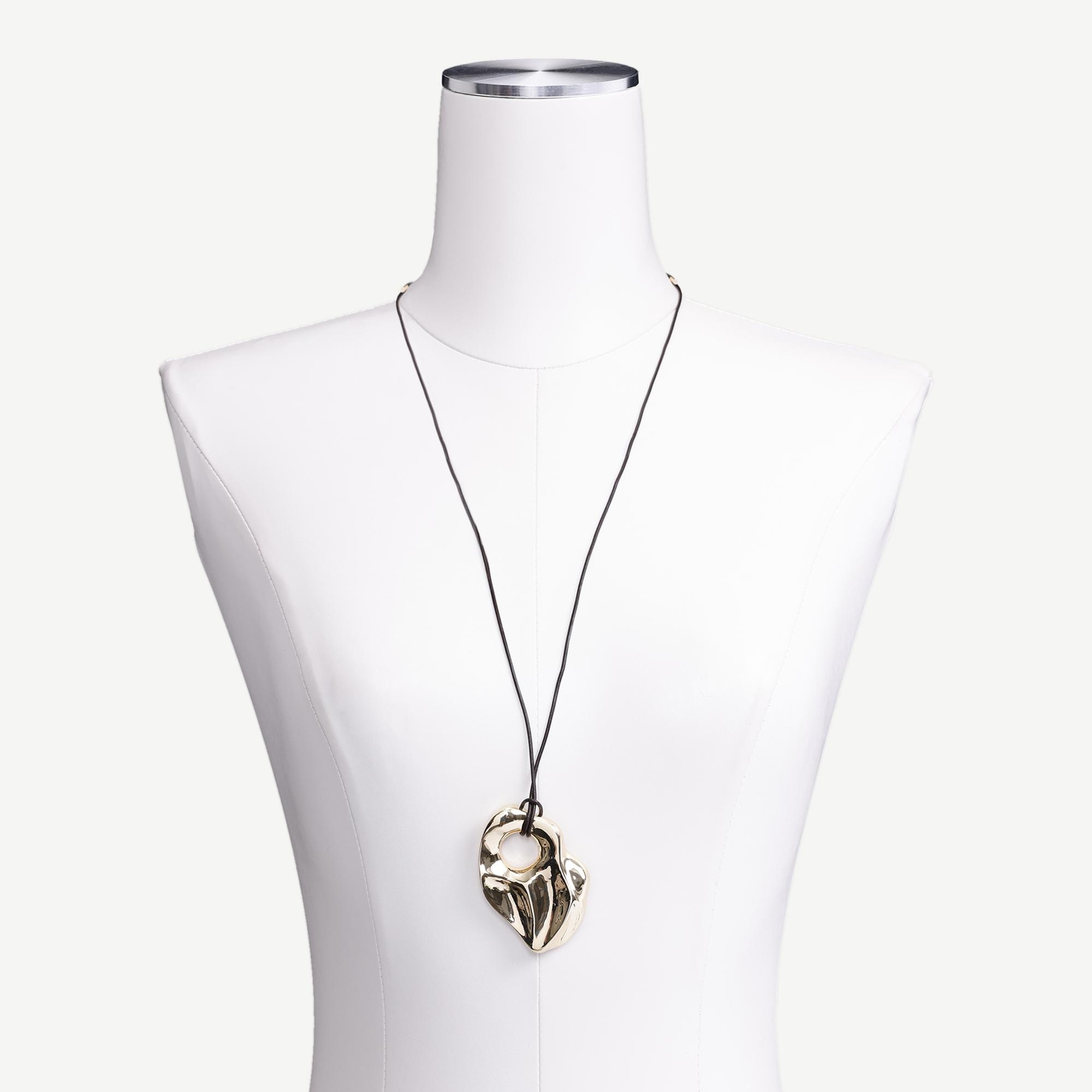 YARGICI Metal Uçlu Uzun Kolye