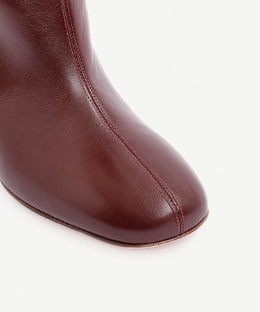  YARGICI Silindir Topuk Detaylı Deri Çizme