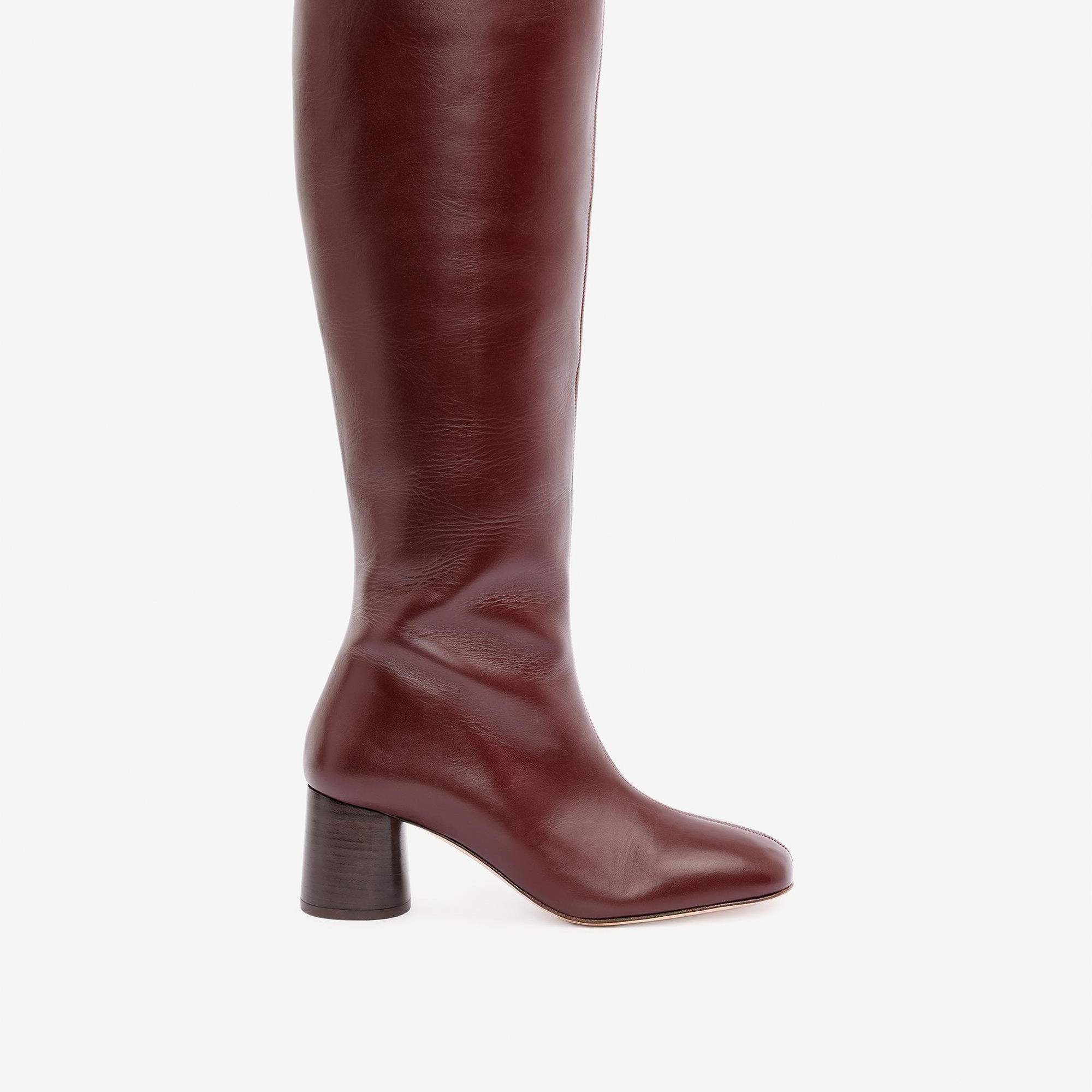 YARGICI Silindir Topuk Detaylı Deri Çizme