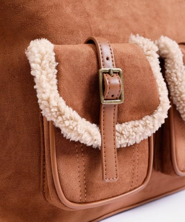  YARGICI Çift Cepli Peluş Garnili Omuz Çantası