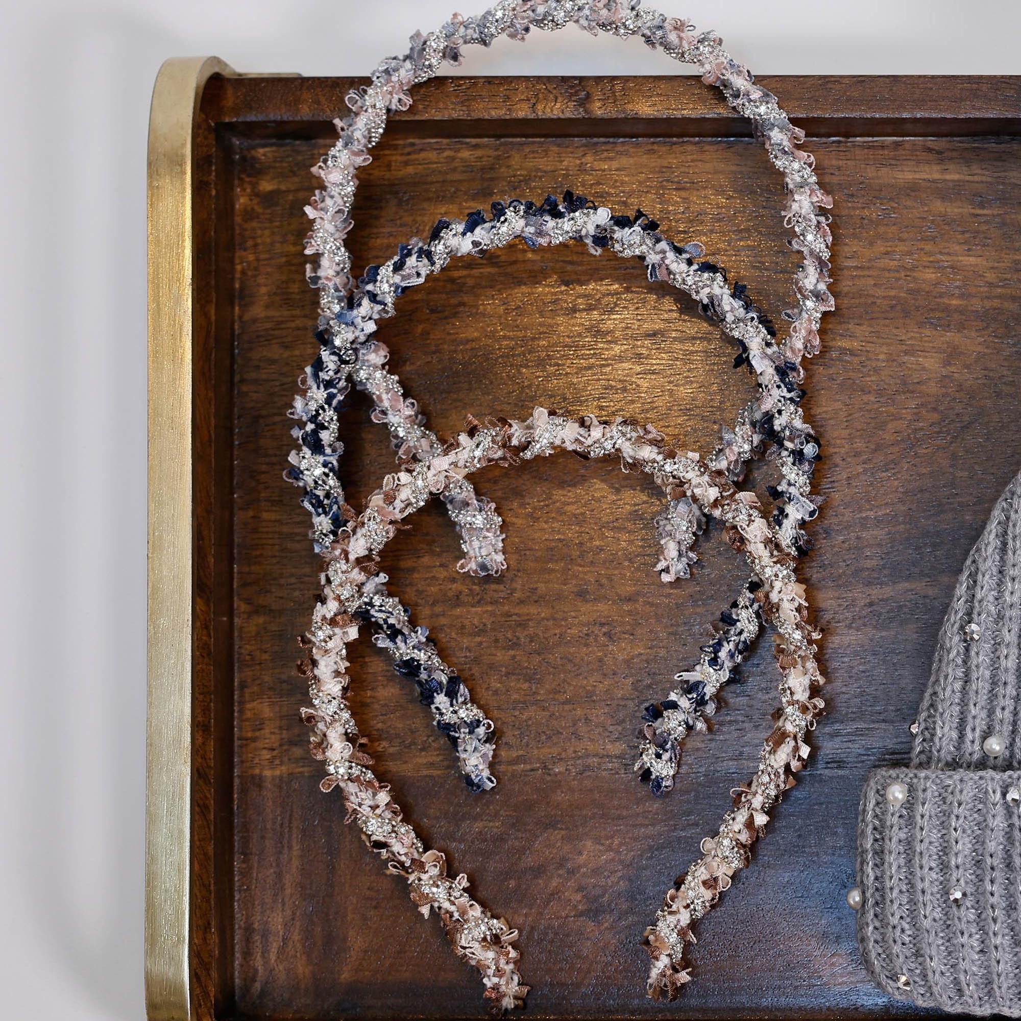 YARGICI Cam Taş Detaylı Tüvit Taç