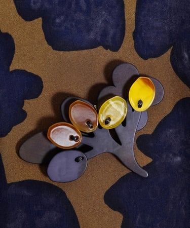  YARGICI Ağaç Formlu Broş