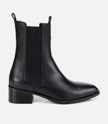  Kadın Deri Siyah Lastik Detaylı Düz Bot