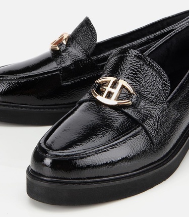  Kadın Rugan Deri Siyah Tokalı Klasik Loafer