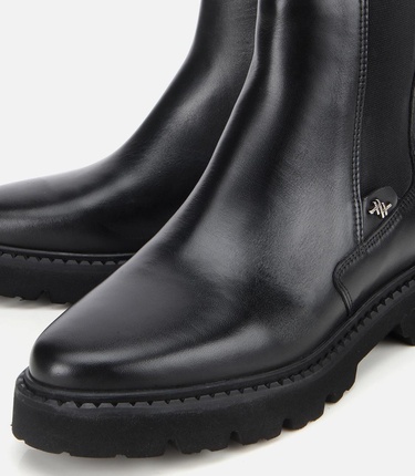  Kadın Deri Siyah Lastik Detaylı Bilekte Düz Bot