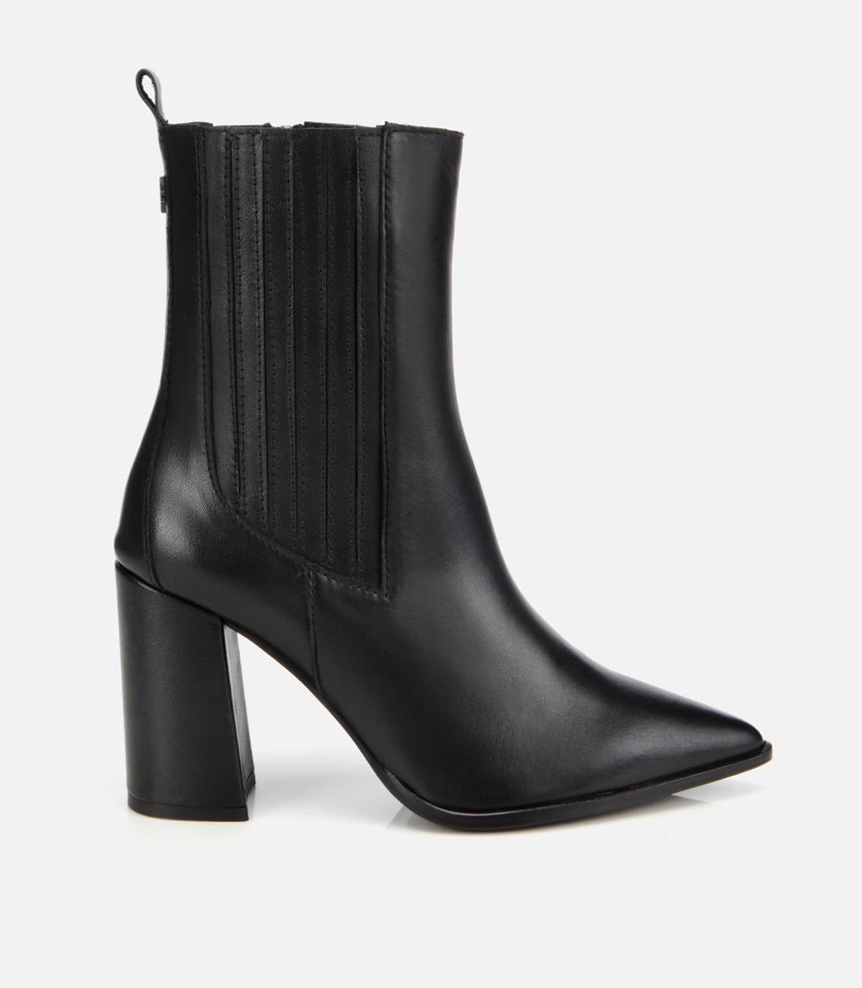  Kadın Deri Siyah Lastik Detaylı Topuklu Bot