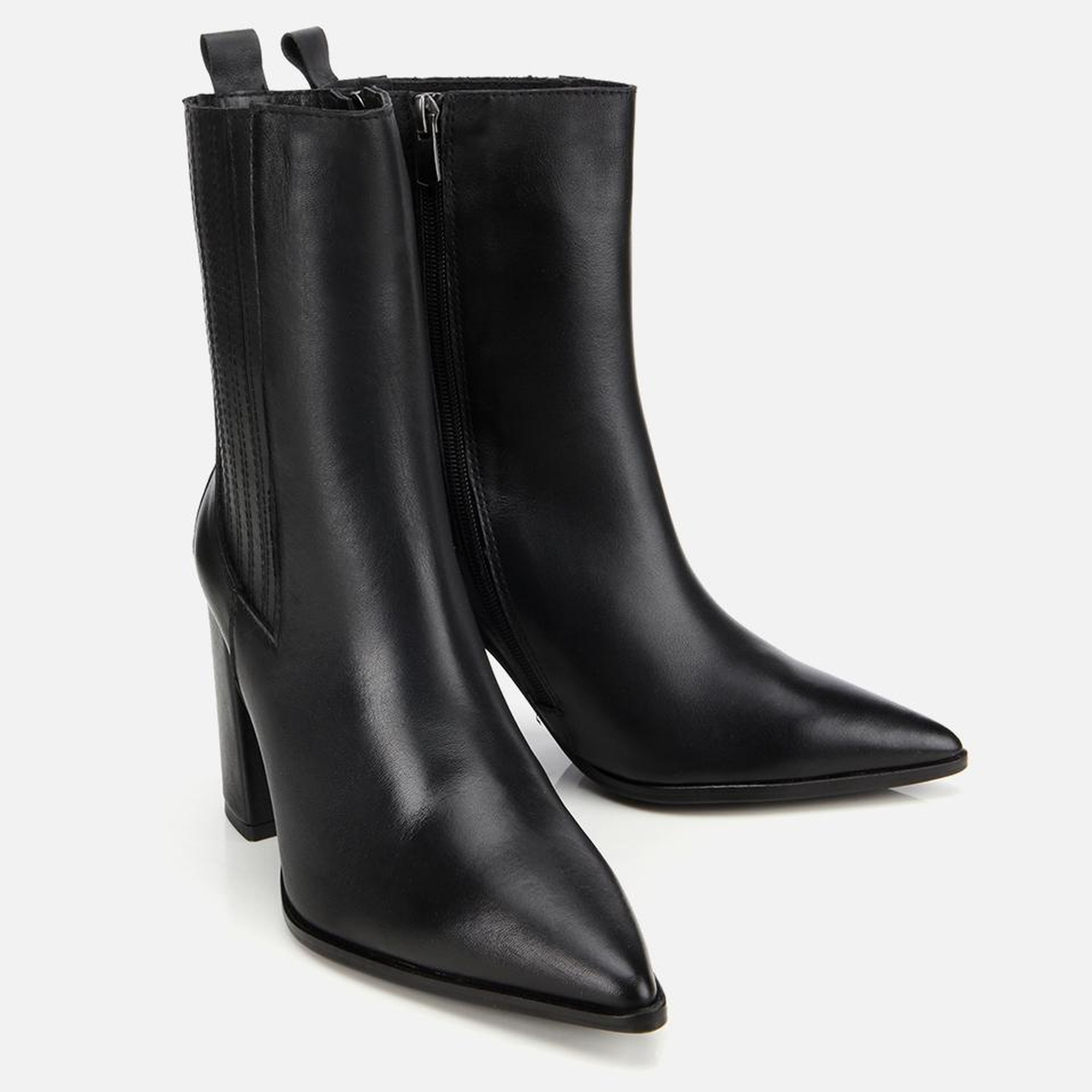 Kadın Deri Siyah Lastik Detaylı Topuklu Bot