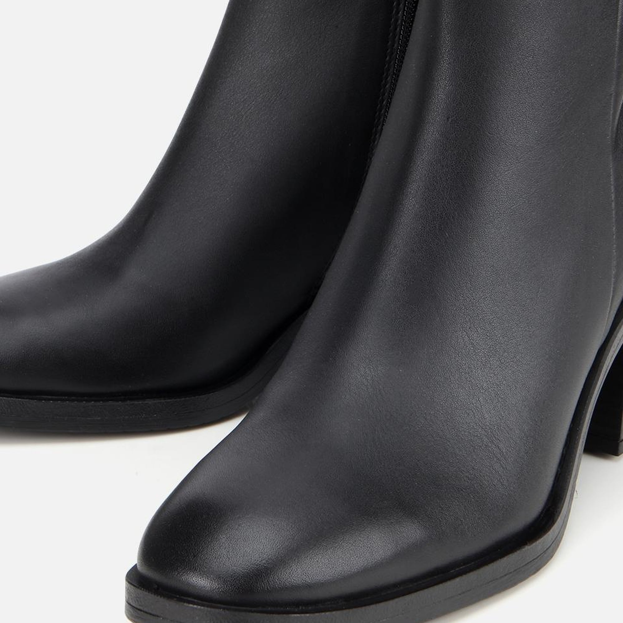 Kadın Deri Siyah Bilekte Topuklu Bot