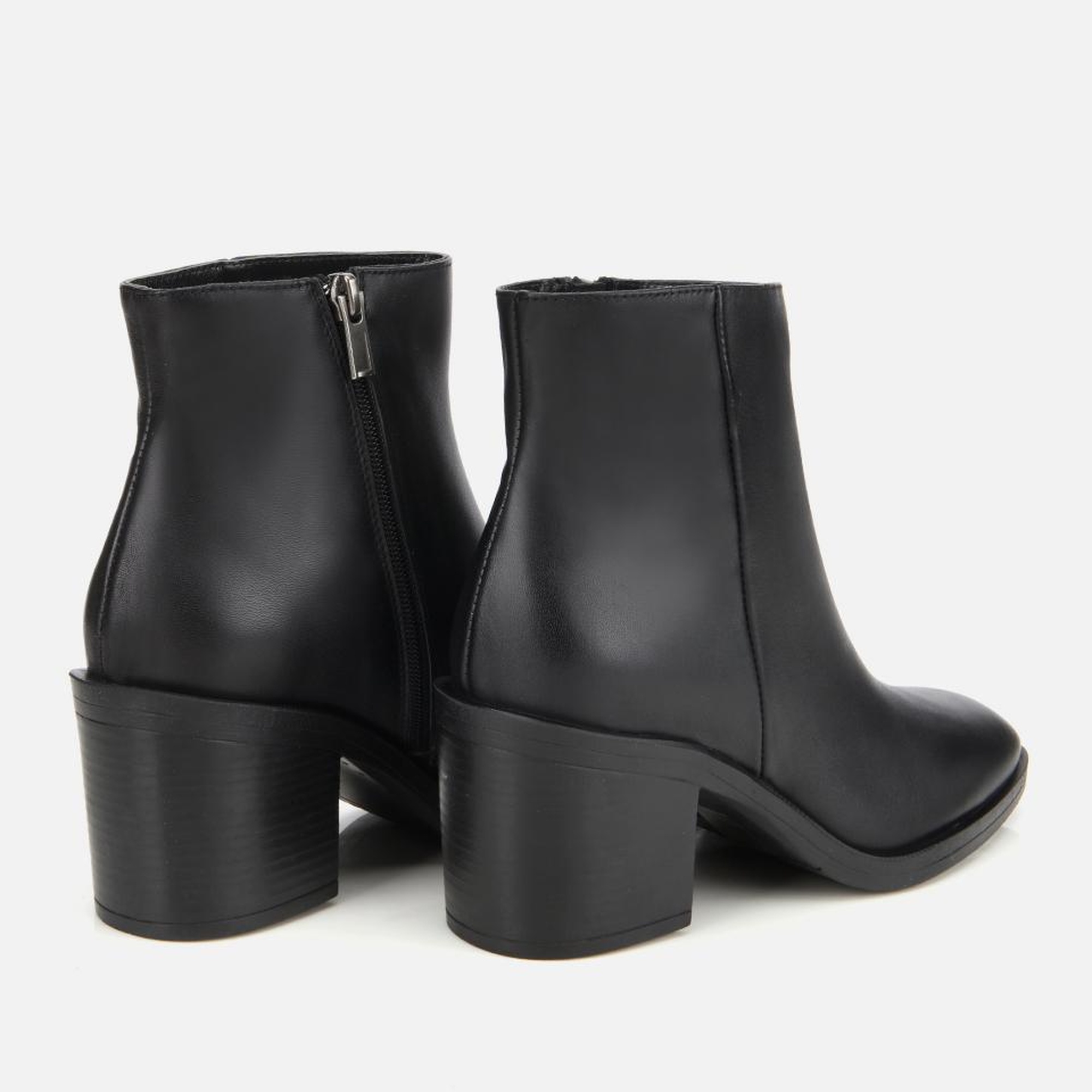 Kadın Deri Siyah Bilekte Topuklu Bot