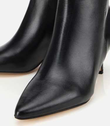  Kadın Deri Siyah Yarım Topuklu Bot
