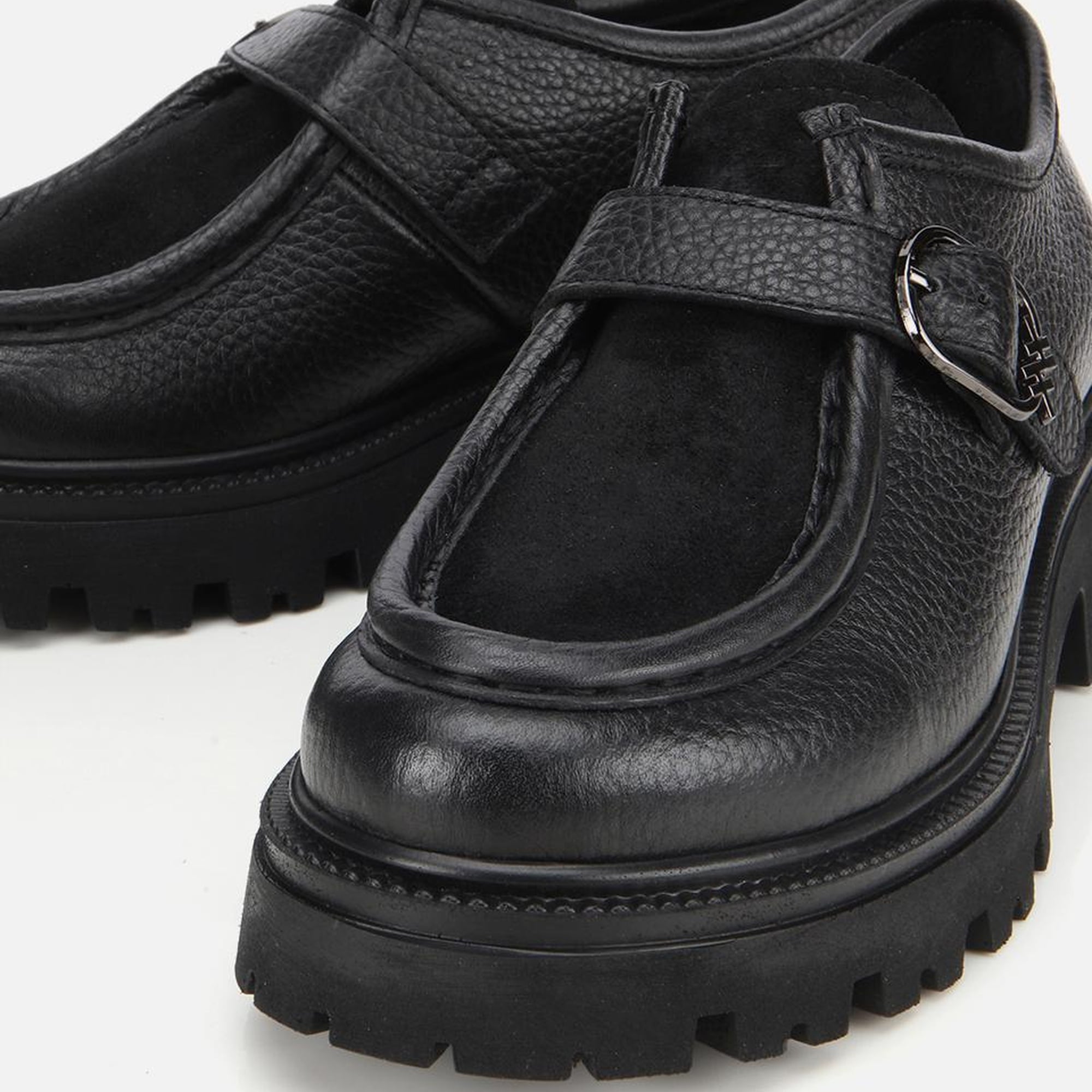 Kadın Süet Deri Siyah Toka Detaylı Yüksek Tabanlı Günlük Loafer