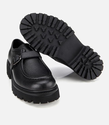  Kadın Deri Siyah Toka Detaylı Yüksek Tabanlı Günlük Loafer