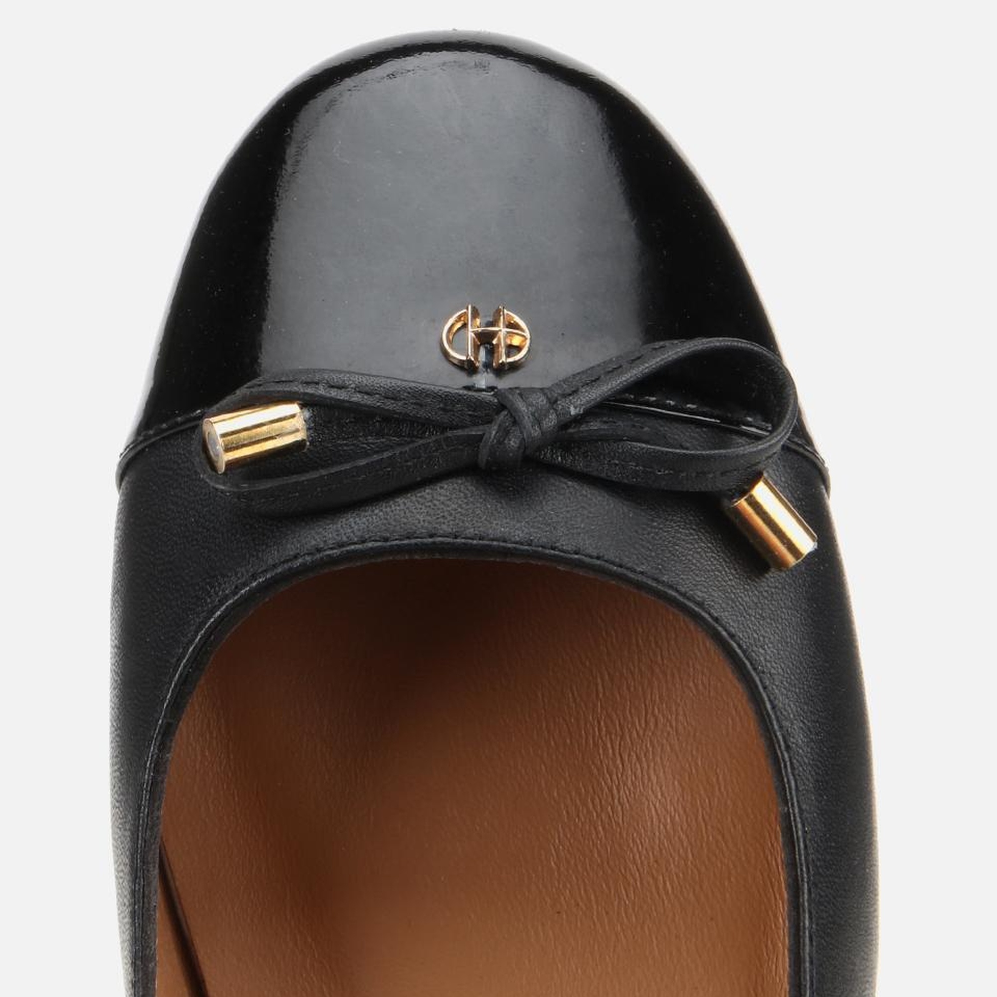 Kadın Rugan Deri Siyah Fiyonk Detaylı Babet