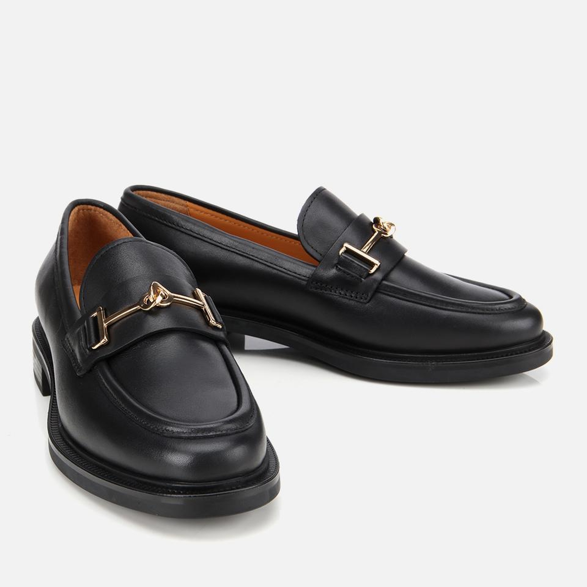 Kadın Deri Siyah Tokalı Klasik Loafer