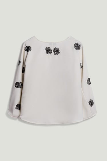  Nakış İşlemeli Kimono