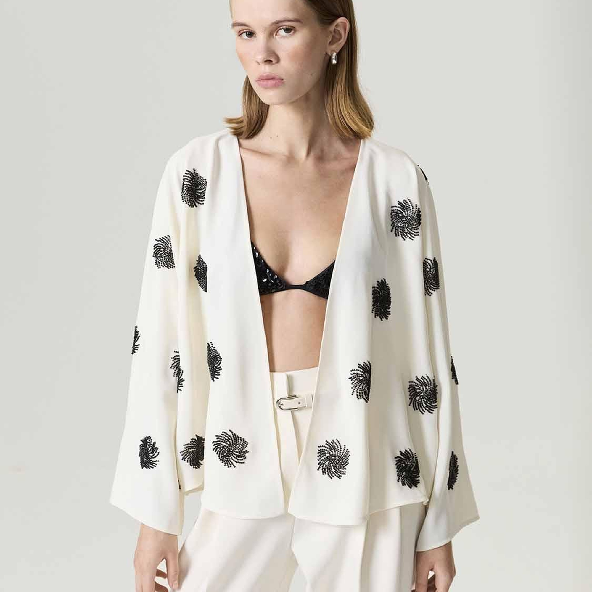 Nakış İşlemeli Kimono