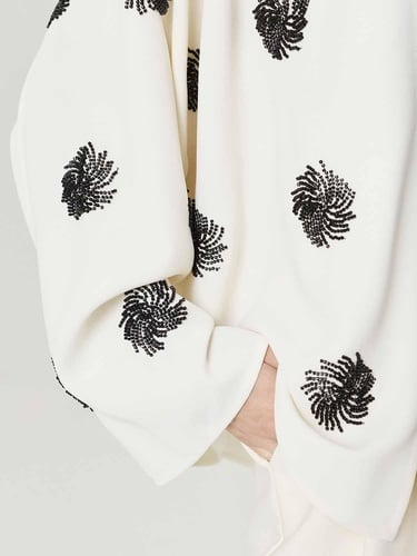  Nakış İşlemeli Kimono