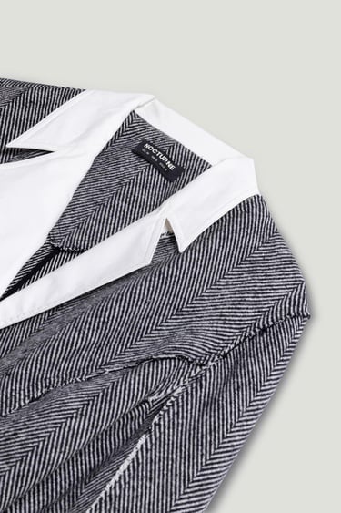  Dikiş Detaylı Ceket