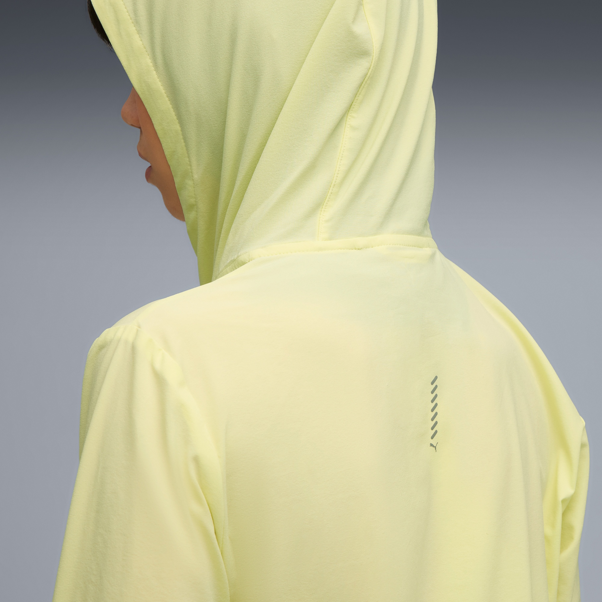 Puma Run Velocity Woven Kadın Sarı Koşu Ceketi