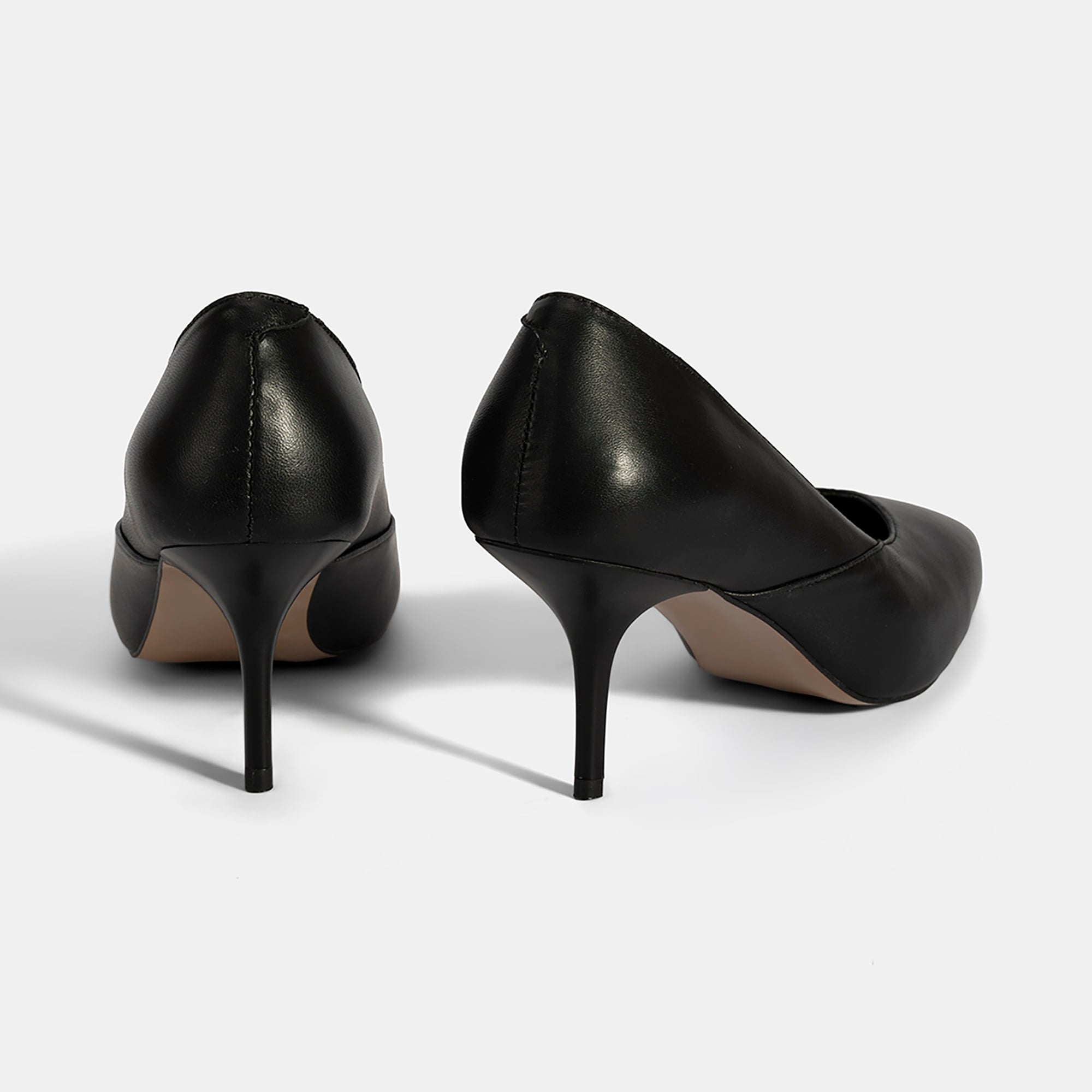 Kadın Siyah Deri Topuklu Klasik Ayakkabı