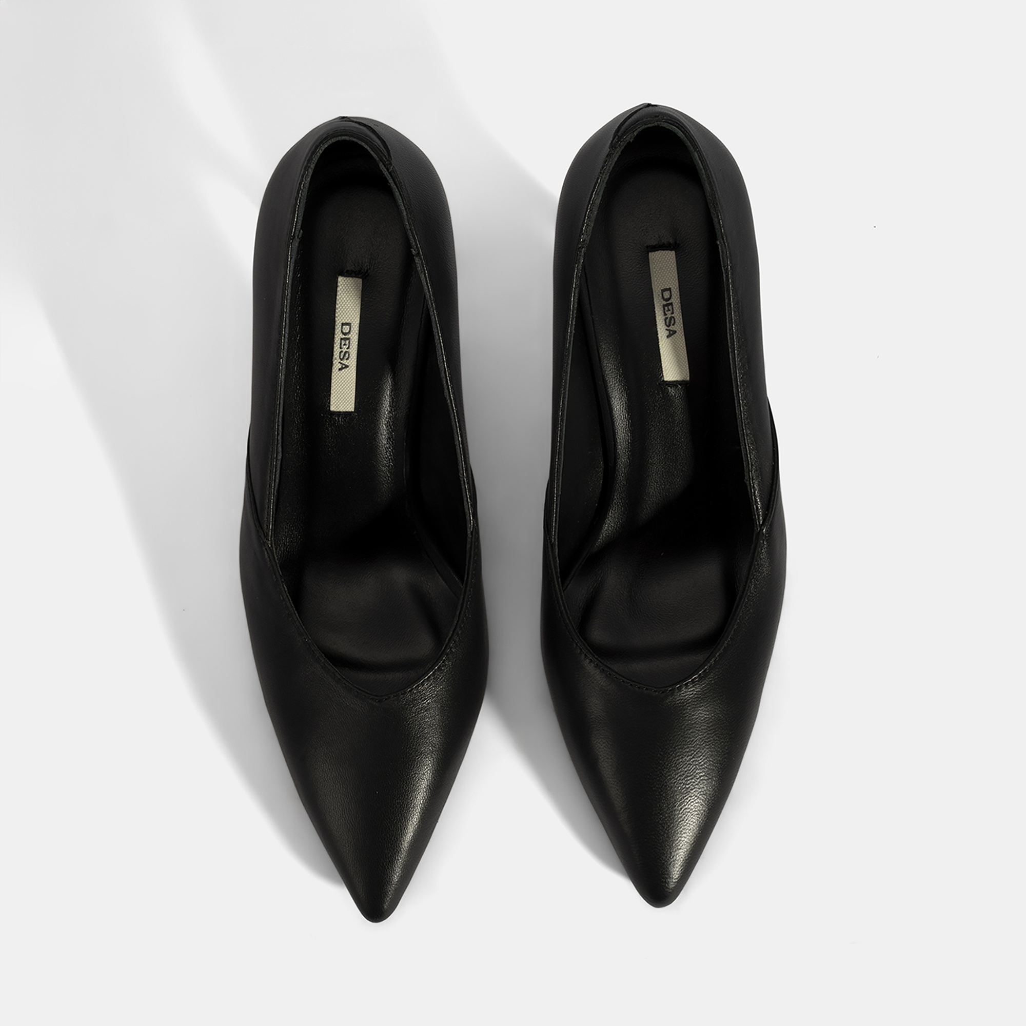 Kadın Siyah Deri Topuklu Klasik Ayakkabı