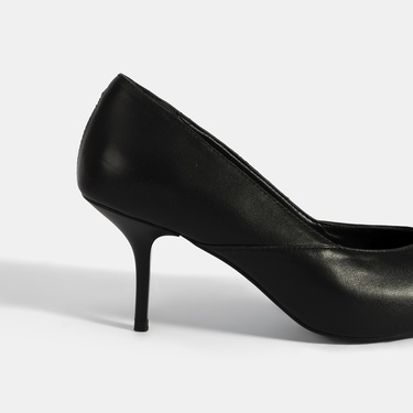  Kadın Siyah Deri Topuklu Klasik Ayakkabı