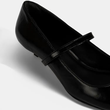  Kadın Siyah İnce Kısa Topuklu Deri Ayakkabı